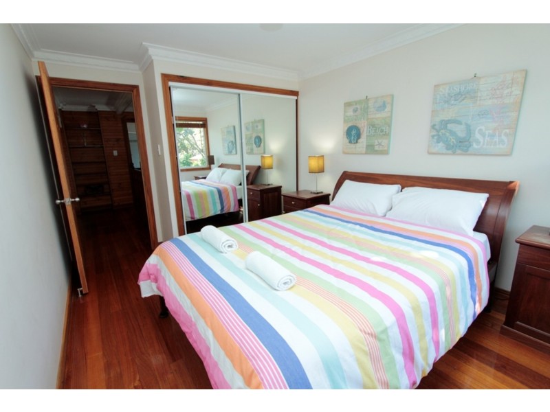 42 Karboora Drive, Point Lookout QLD 4183