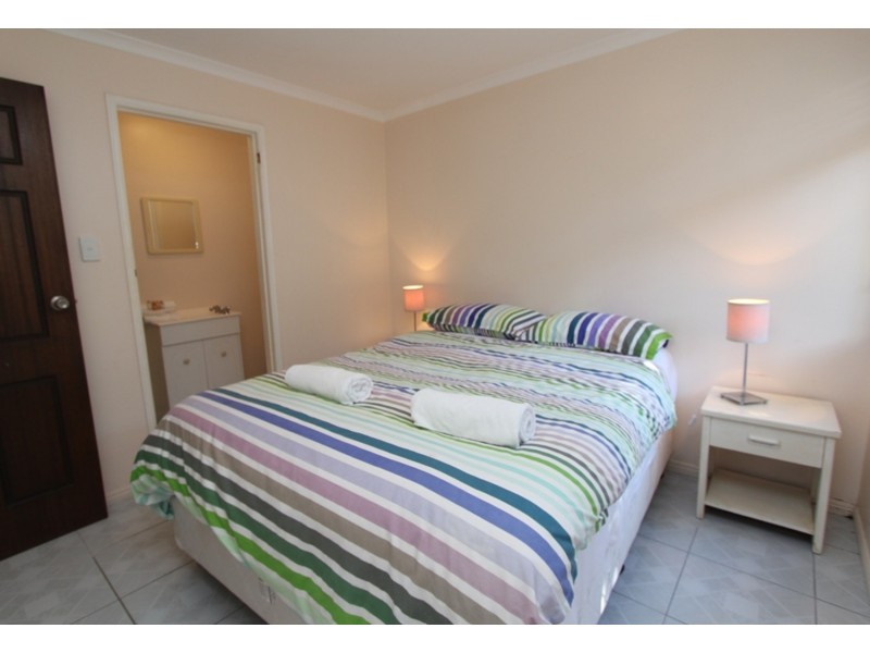 42 Karboora Drive, Point Lookout QLD 4183