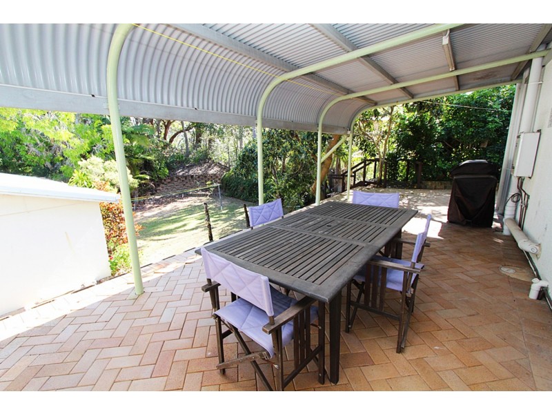 42 Karboora Drive, Point Lookout QLD 4183