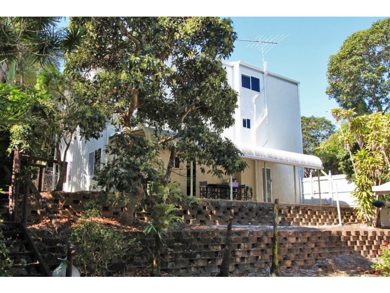 42 Karboora Drive, Point Lookout QLD 4183