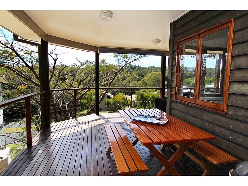 27 George Nothling Drive, Point Lookout QLD 4183