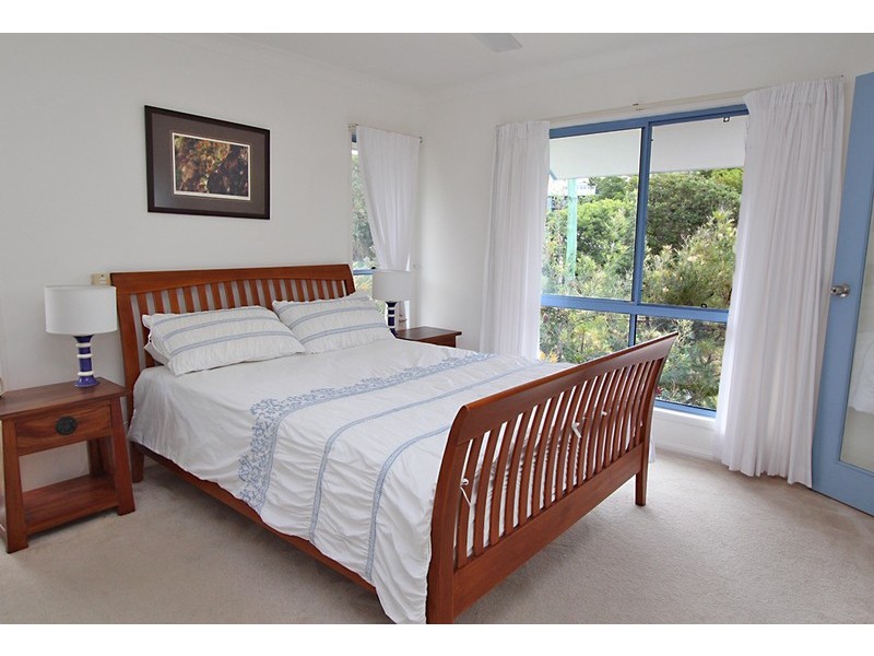 11 Booran Street, Point Lookout QLD 4183