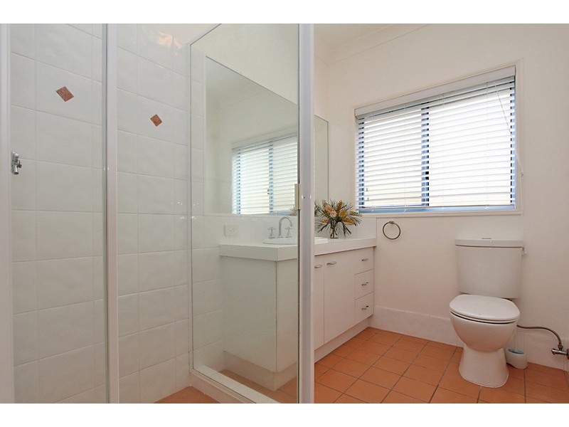 11 Booran Street, Point Lookout QLD 4183