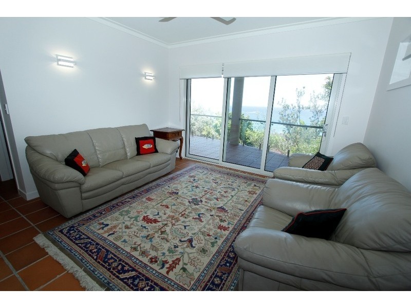 55 Tramican Street, Point Lookout QLD 4183