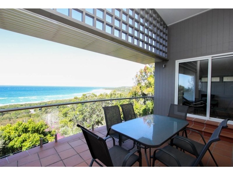 55 Tramican Street, Point Lookout QLD 4183