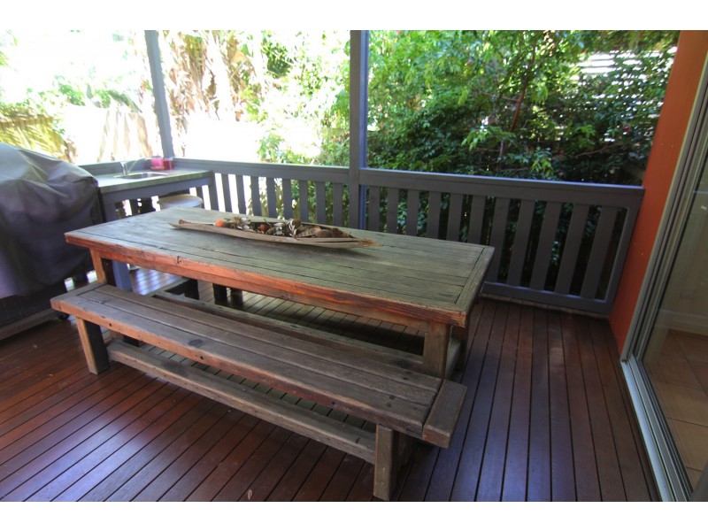 2/92 Mooloomba Road, Point Lookout QLD 4183