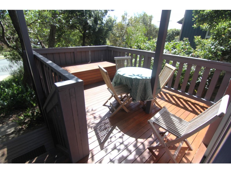 2/92 Mooloomba Road, Point Lookout QLD 4183