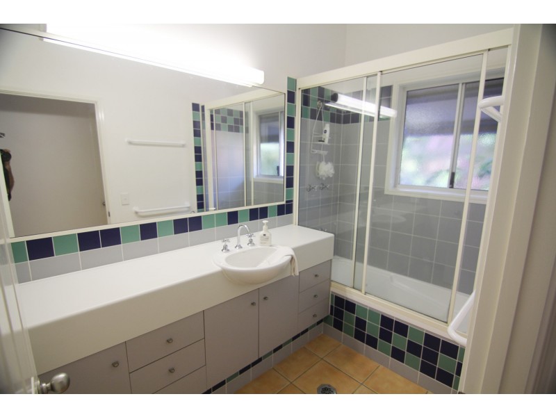 2/92 Mooloomba Road, Point Lookout QLD 4183