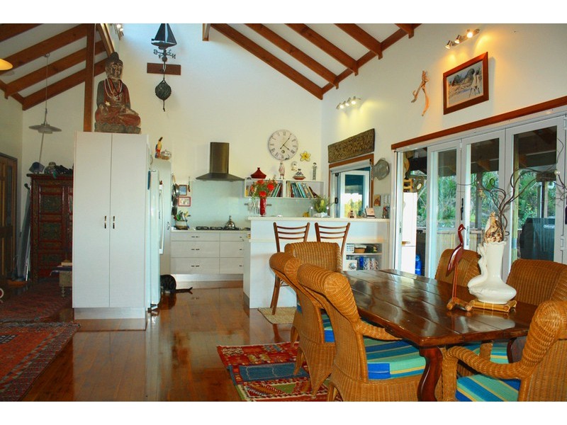 41 Cumming Parade, Point Lookout QLD 4183