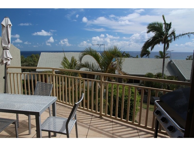 12/21-25 Cumming Parade, Point Lookout QLD 4183
