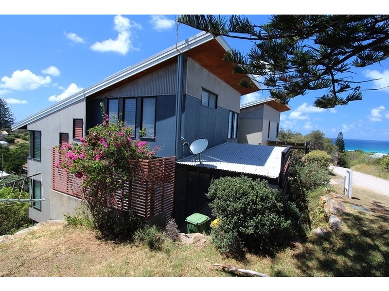 1/7 Midjimberry Road, Point Lookout QLD 4183
