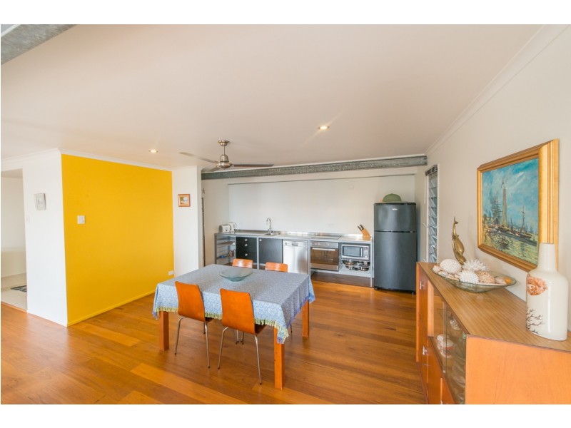 6 DONOHUE Street, Point Lookout QLD 4183