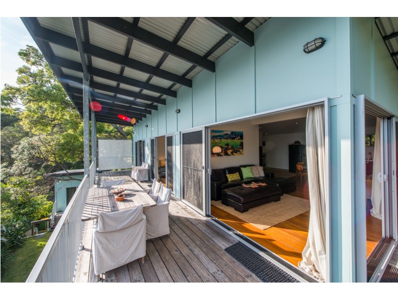 6 DONOHUE Street, Point Lookout QLD 4183