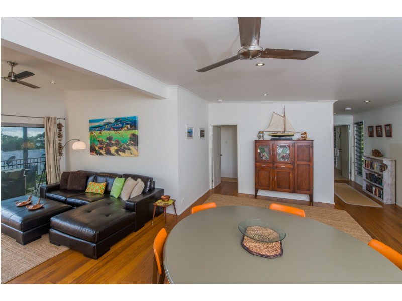 6 DONOHUE Street, Point Lookout QLD 4183