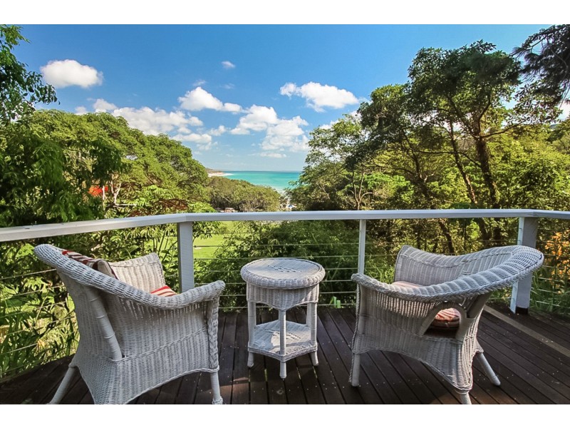 4 Billa Street, Point Lookout QLD 4183