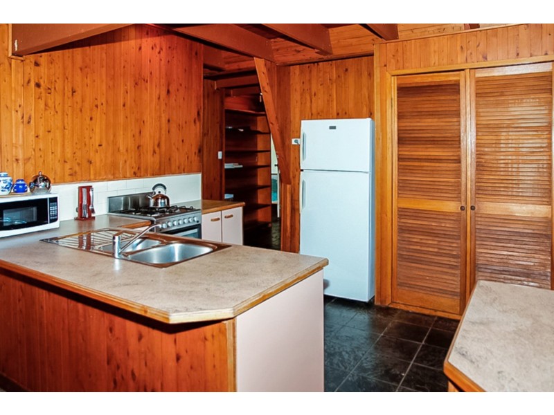 4 Billa Street, Point Lookout QLD 4183