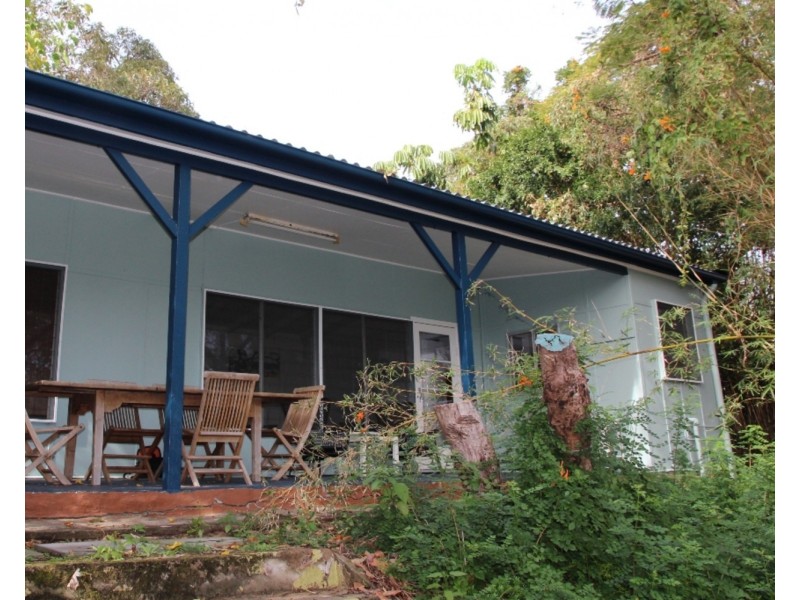 19 Yarrong Road, Point Lookout QLD 4183