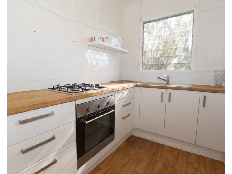 19 Yarrong Road, Point Lookout QLD 4183