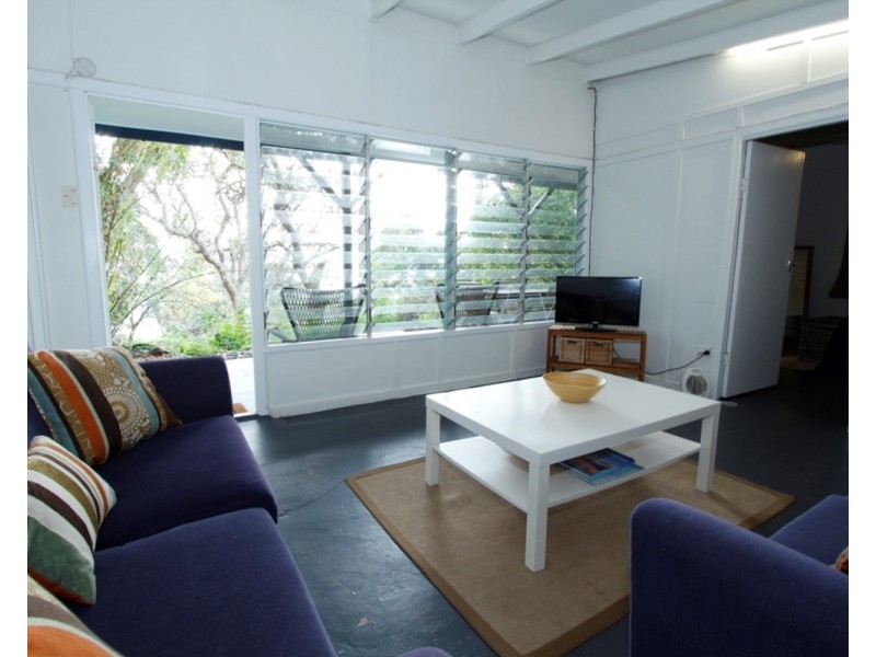 19 Yarrong Road, Point Lookout QLD 4183