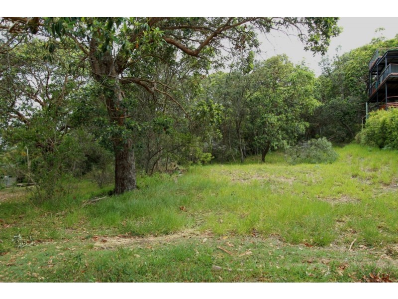 44 Booran Street, Point Lookout QLD 4183