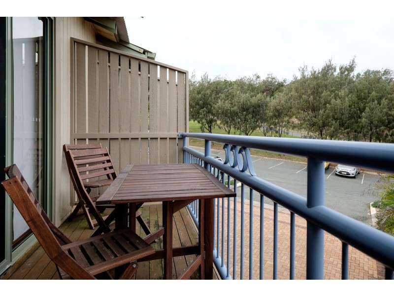 6/4 Kennedy Drive, Point Lookout QLD 4183