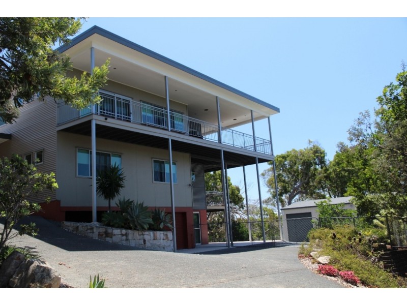 66 Tramican Street, Point Lookout QLD 4183