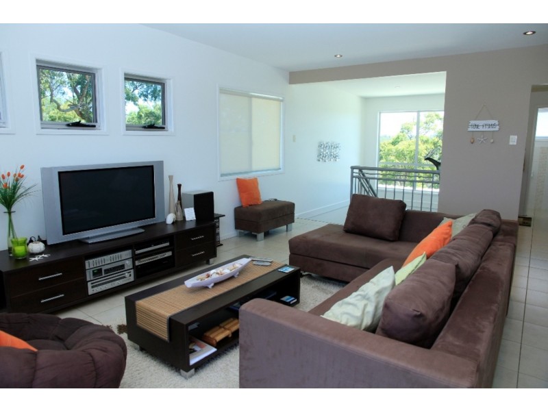 66 Tramican Street, Point Lookout QLD 4183