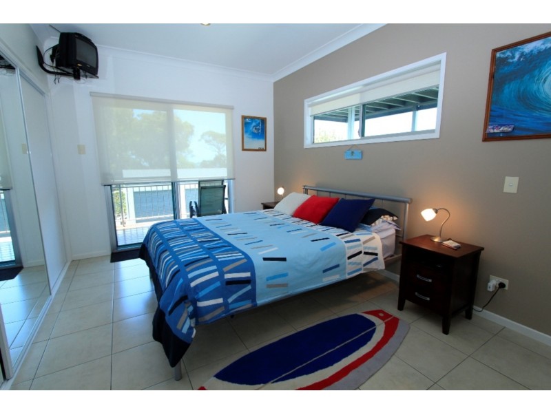 66 Tramican Street, Point Lookout QLD 4183