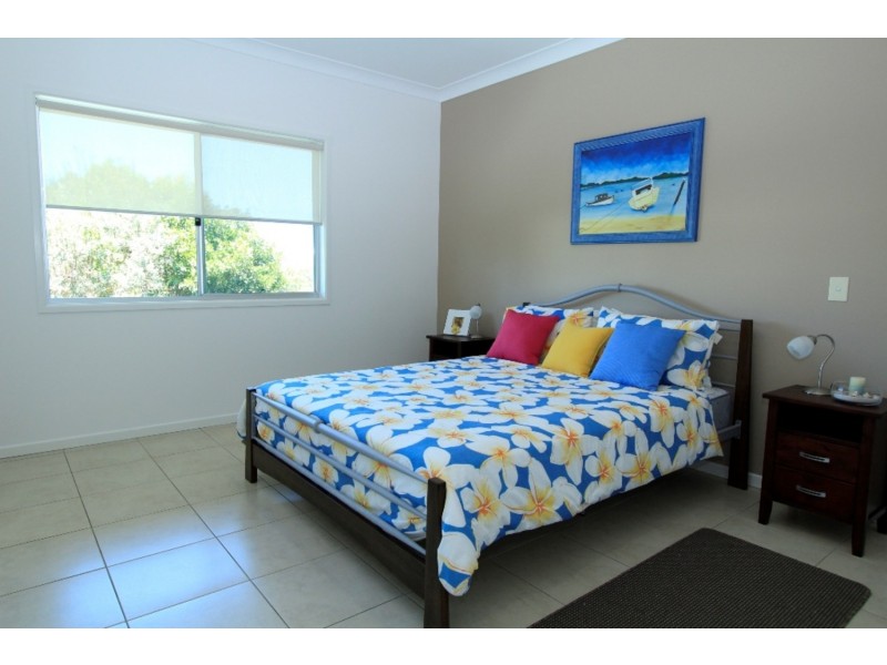 66 Tramican Street, Point Lookout QLD 4183