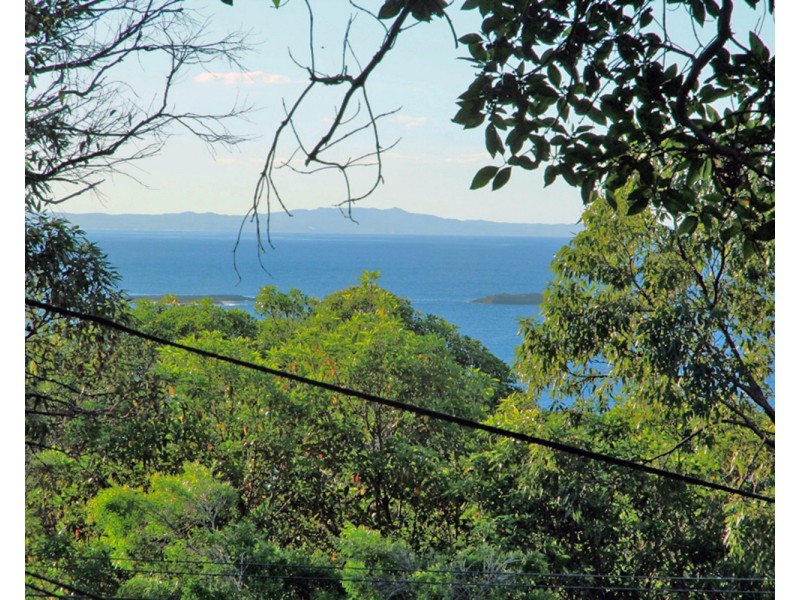 115 Mooloomba Road, Point Lookout QLD 4183