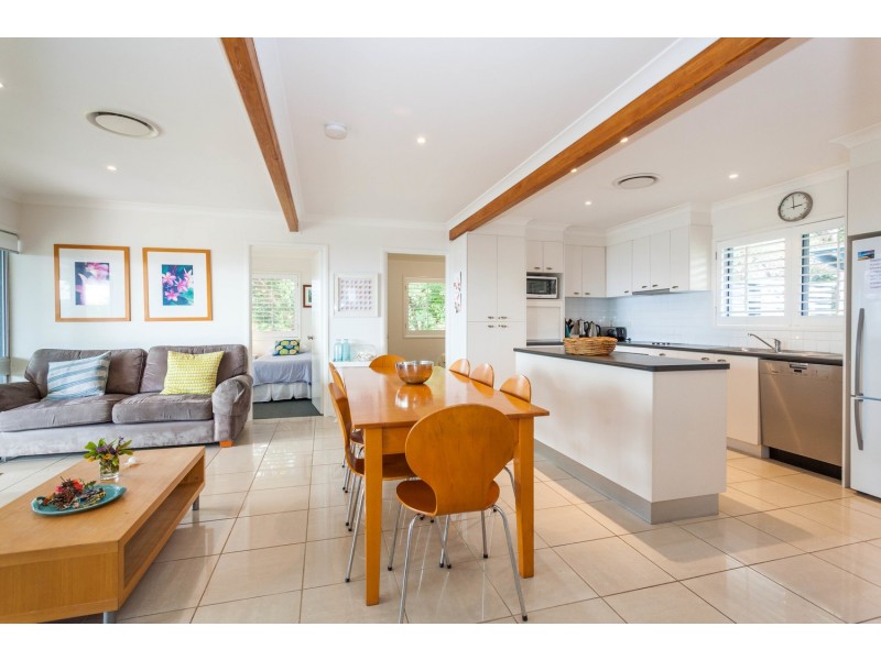 1/10 Gindarra Street, Point Lookout QLD 4183