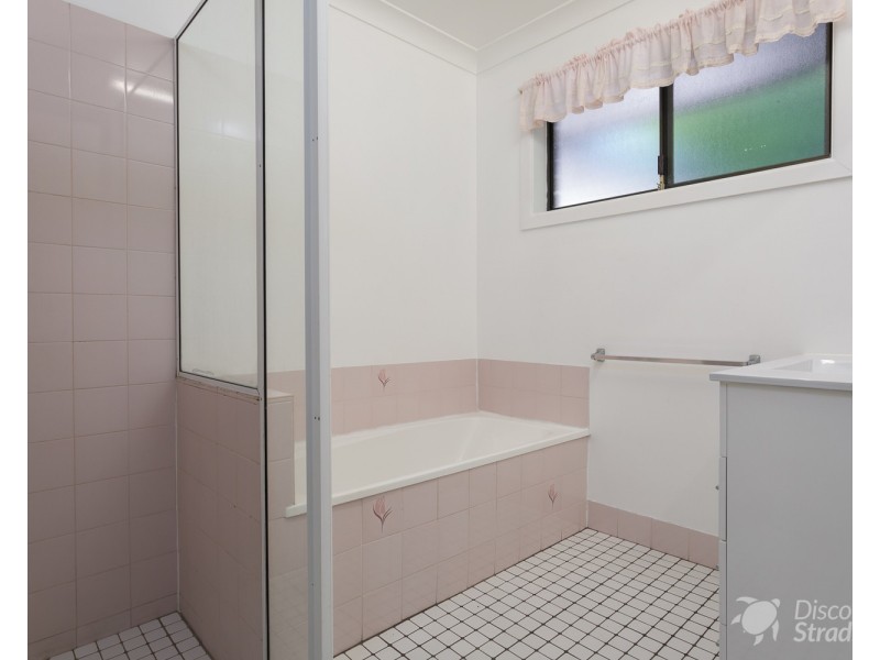 18 Waller Court, Point Lookout QLD 4183