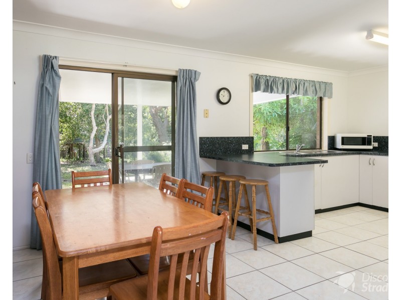 18 Waller Court, Point Lookout QLD 4183