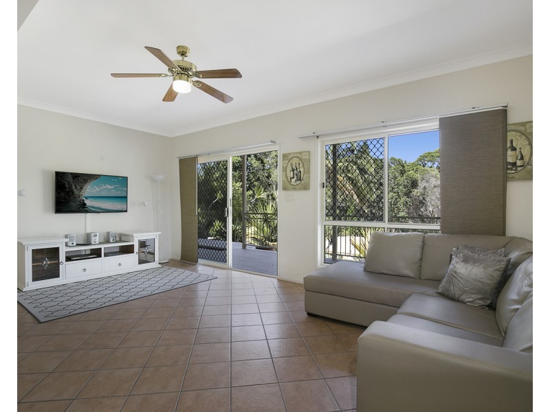 42 Samarinda Way, Point Lookout QLD 4183