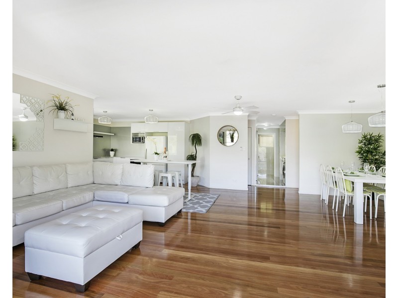 42 Samarinda Way, Point Lookout QLD 4183