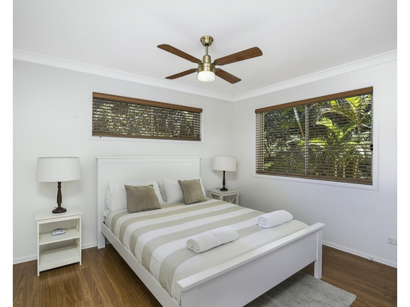 42 Samarinda Way, Point Lookout QLD 4183