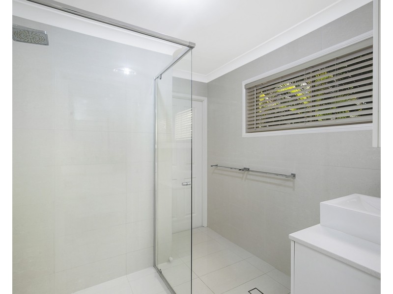 42 Samarinda Way, Point Lookout QLD 4183
