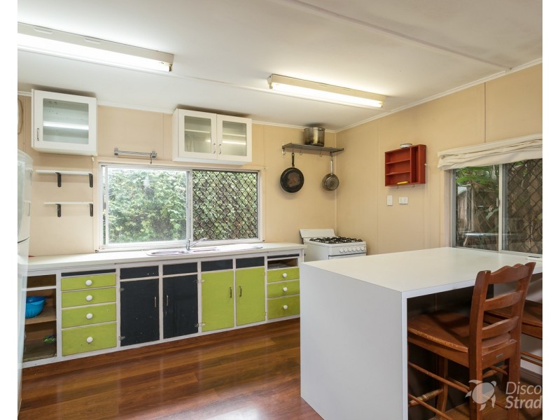 4 Petrie Street, Dunwich QLD 4183