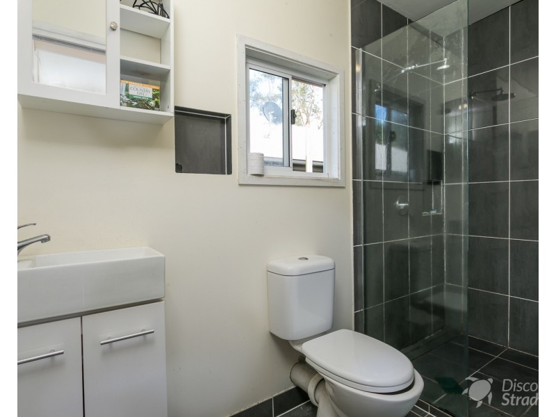 4 Petrie Street, Dunwich QLD 4183