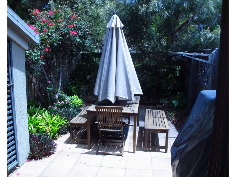4/21-25 Cumming Parade, Point Lookout QLD 4183
