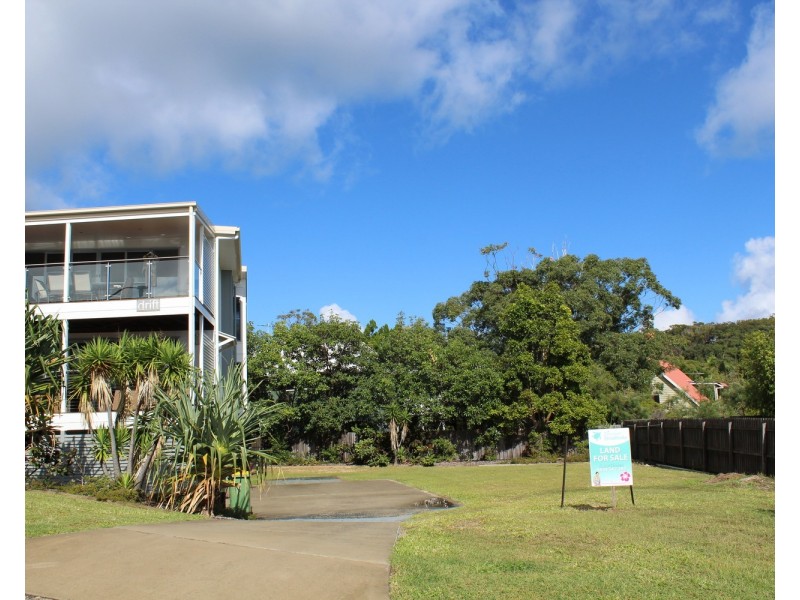 4 Pratt Court, Point Lookout QLD 4183