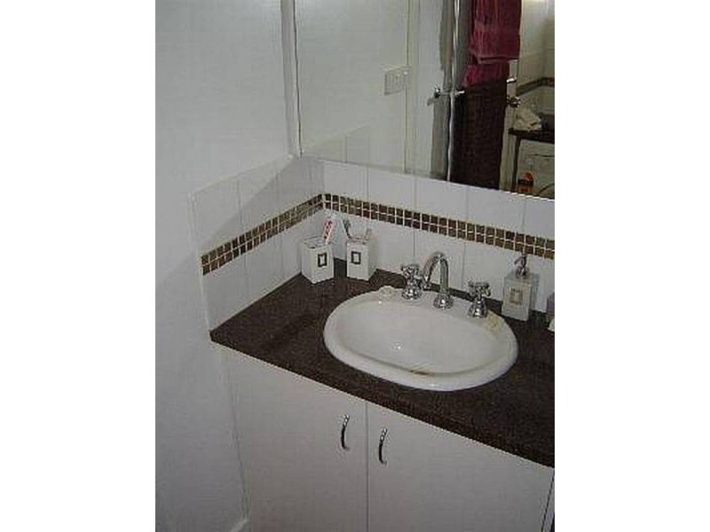 2/43 William Street, Castlemaine VIC 3450