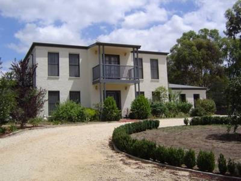 1 Daniell Drive, Castlemaine VIC 3450