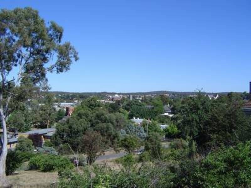 6 Andrew Street, Castlemaine VIC 3450