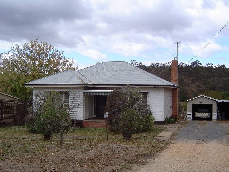 23 Van Heurck Street, Castlemaine VIC 3450