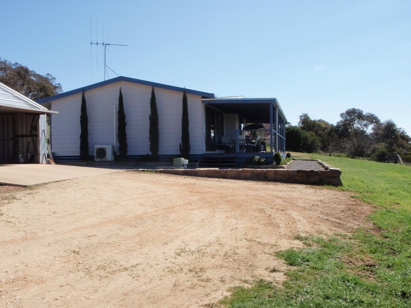 30 Diamond Gully Road, Campbells Creek VIC 3451