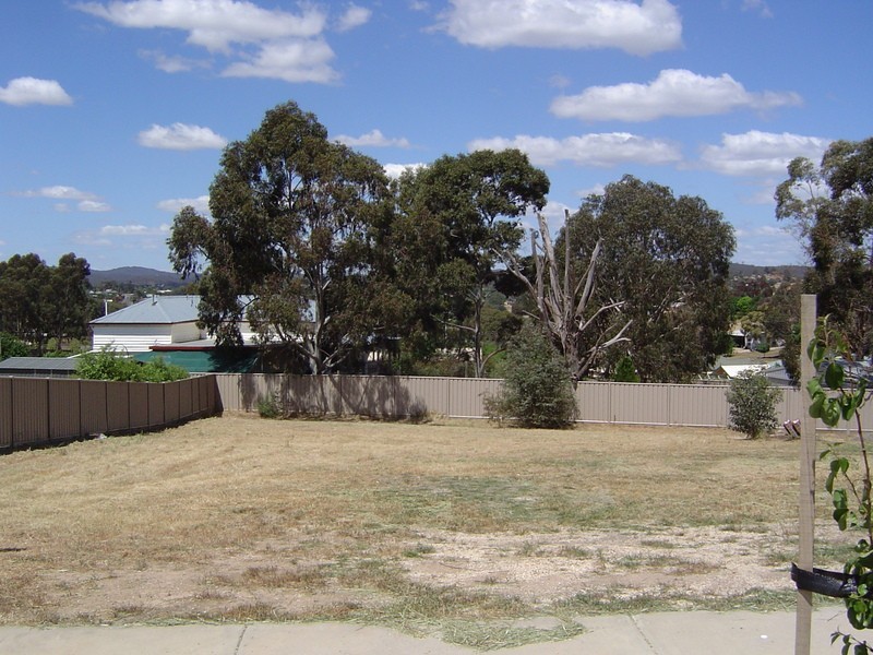 7 Alfred Drive, Castlemaine VIC 3450