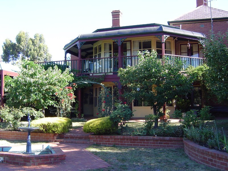 49 Campbell Street, Castlemaine VIC 3450