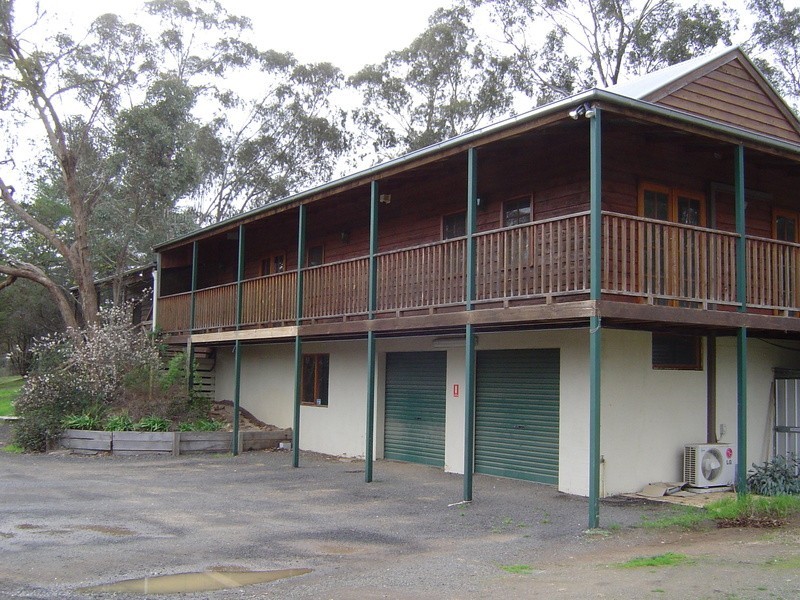 112 Blackjack Road, Harcourt VIC 3453