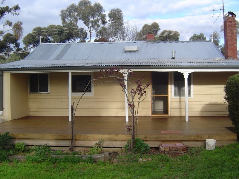 24 Station Street, Harcourt VIC 3453
